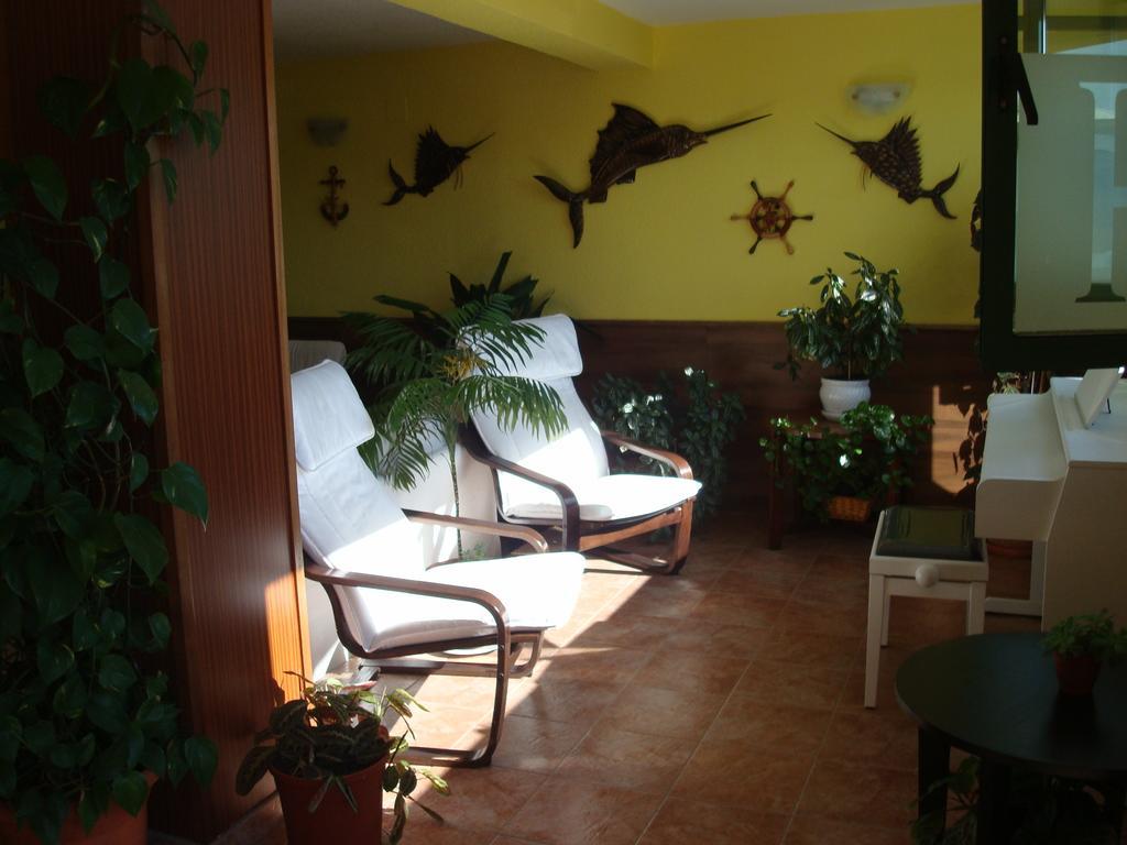 Hotel Brisamar Bañugues Εξωτερικό φωτογραφία