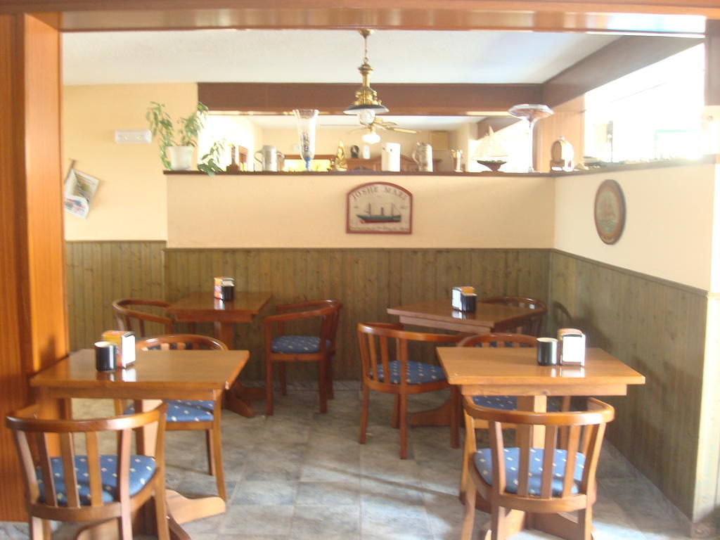 Hotel Brisamar Bañugues Εξωτερικό φωτογραφία