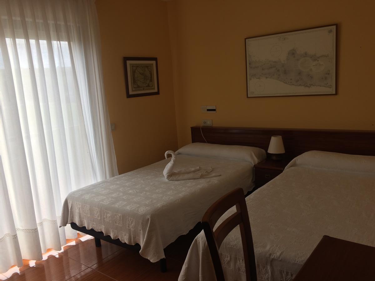 Hotel Brisamar Bañugues Εξωτερικό φωτογραφία